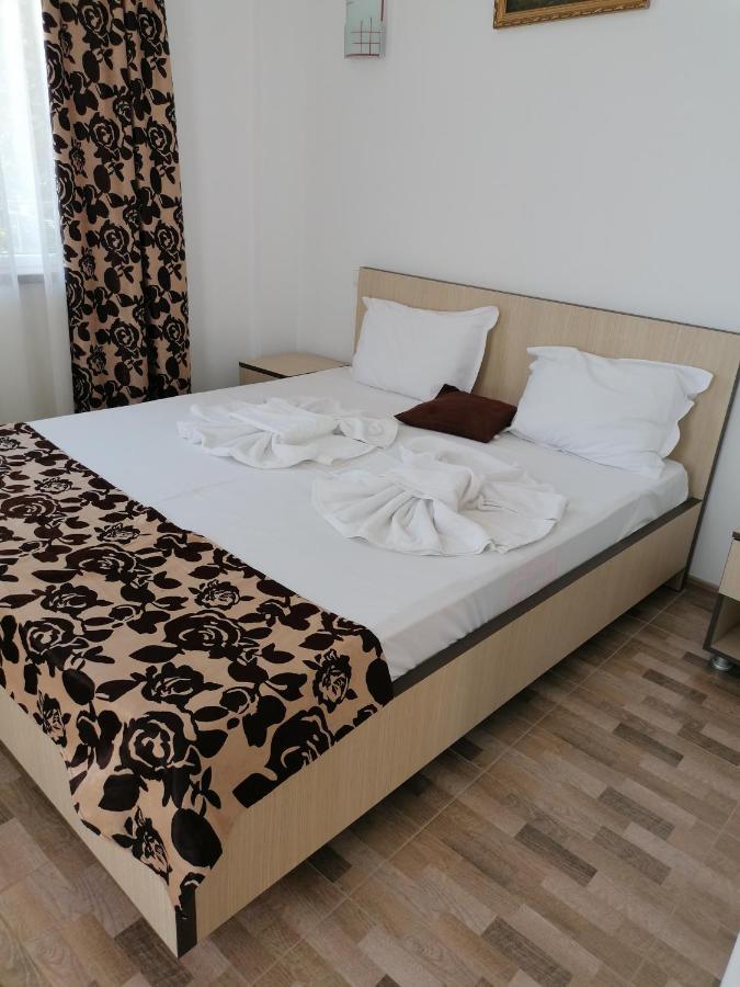 אפורי נורד Hotel Coralis 2 מראה חיצוני תמונה